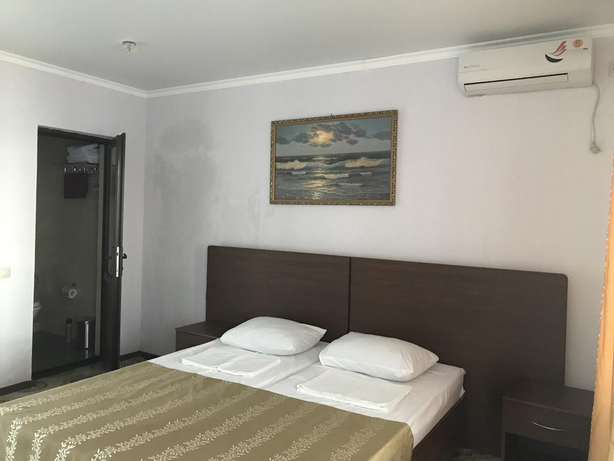 Apra Hotell Lidzava Exteriör bild